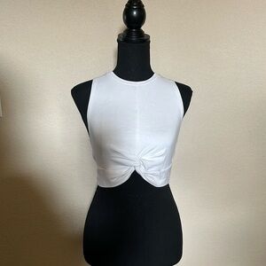 Crop top twisted in the front